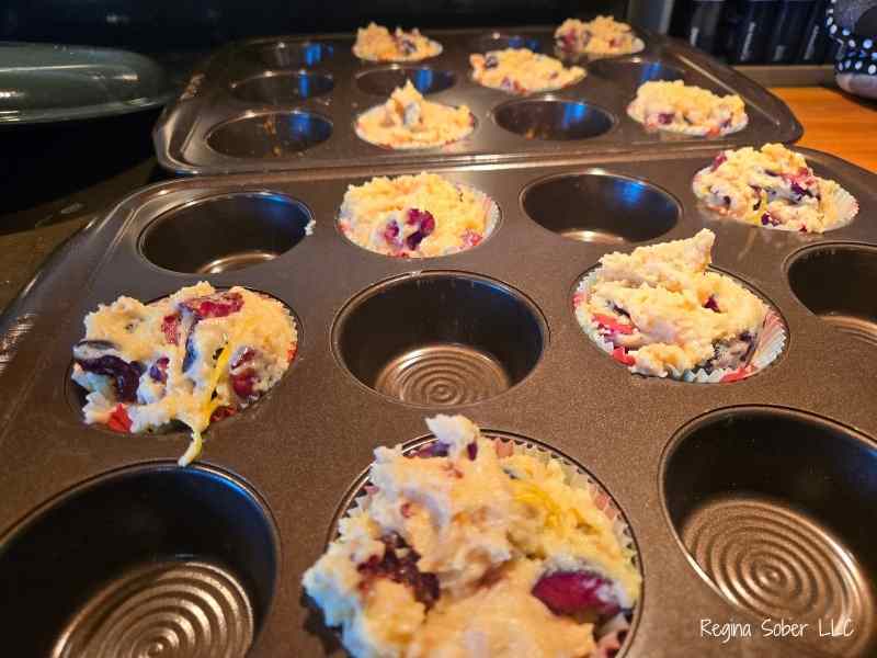 fill the muffins to the top of the muffin tin or paper for full muffins