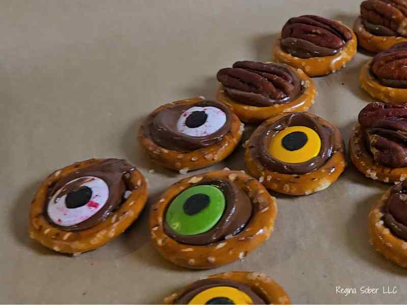 halloween eyeball treats