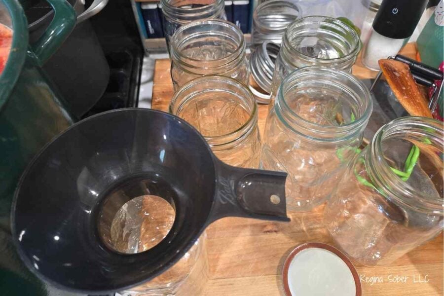 prepare jars for filling with bands and seals