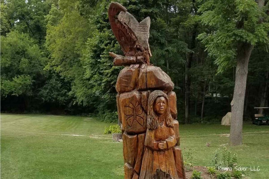 find the butterfly statue at the butterfly house