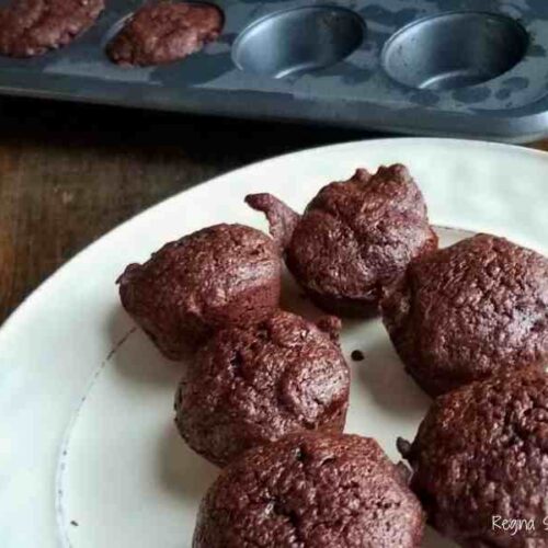 plated brownie bites