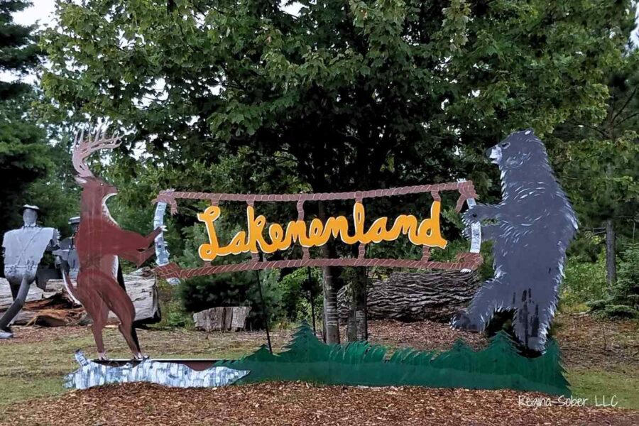 sign for the lakenland art in marquette michigan