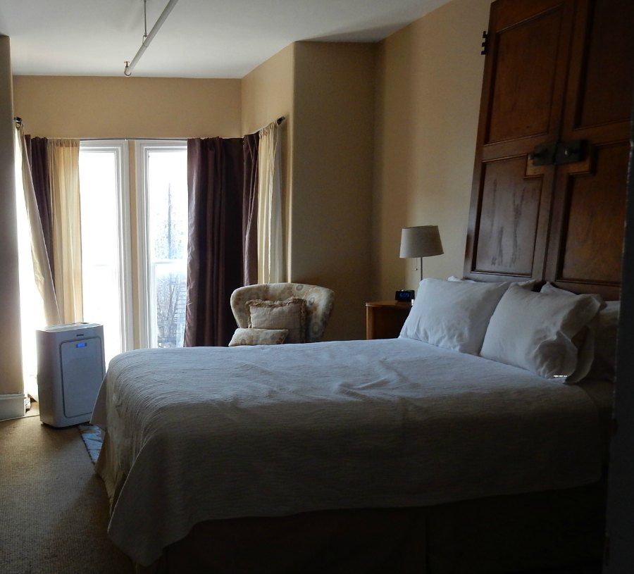 how to earn free or discounted hotel rooms Eat Travel Life