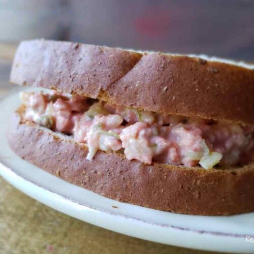 making a ground bologna sandwich like grandma
