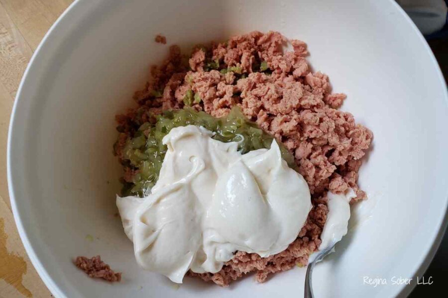 bologna mixture with relish, mayonnaise and bologna