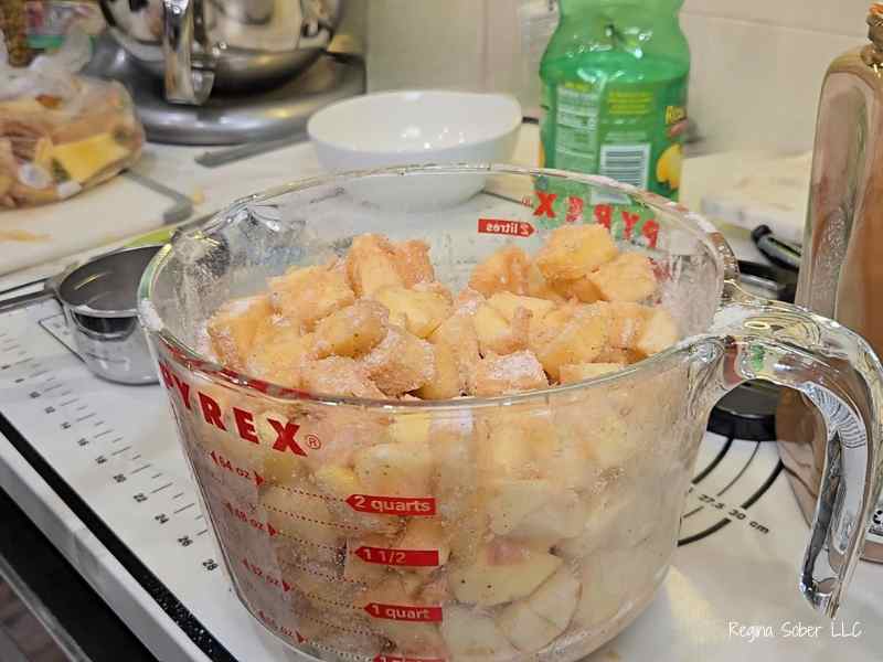 cinnamon nutmeg apples