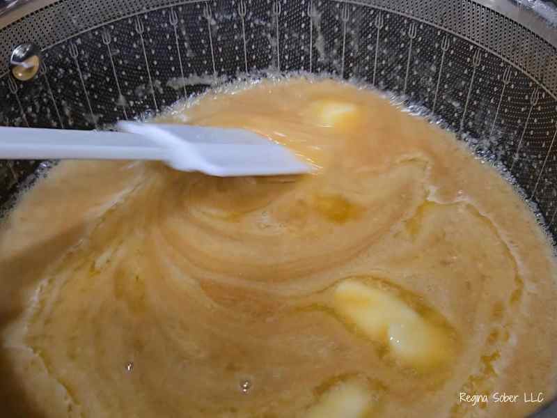 melting sugar and butter for sauce