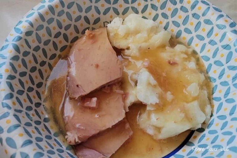 ham, gravy and mashed potatoes