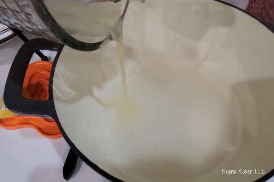 lemon water used to prepare apples