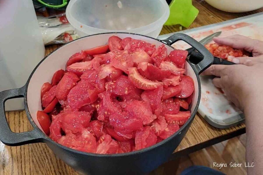 fillthe dutch oven with the chopped tomatoes