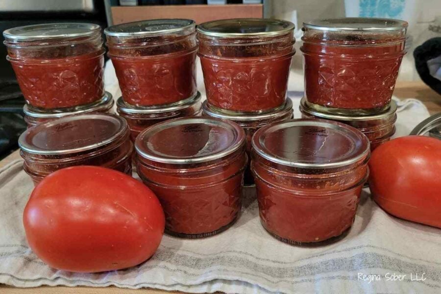 make Homemade tomato paste from tomato purée