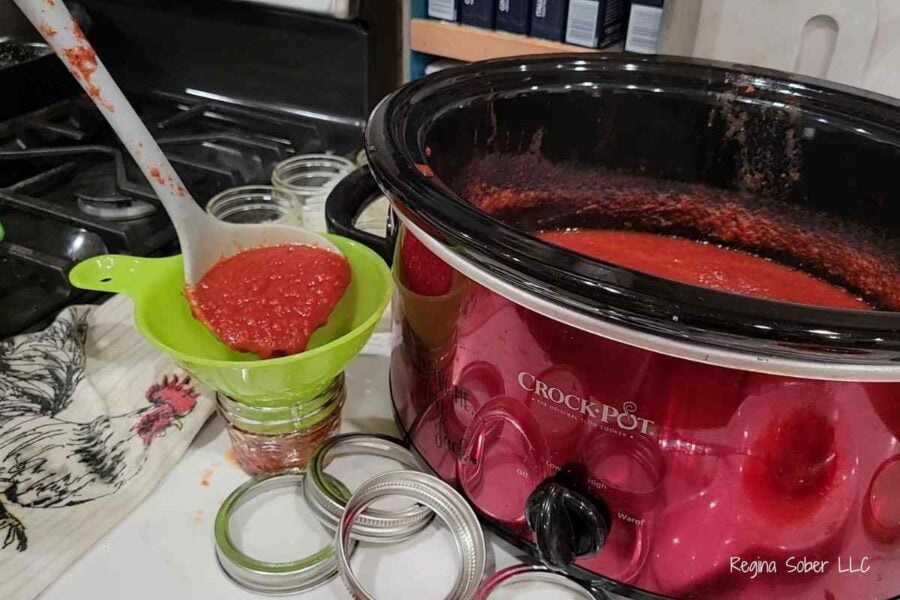 jarring homemade tomato paste