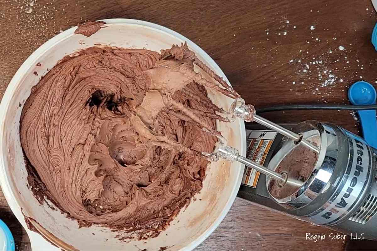 aerated frosting with hand mixer