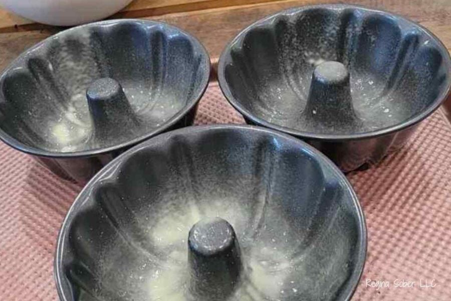 bundt cake pans