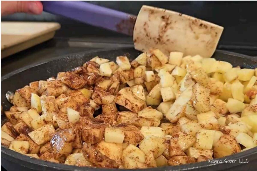 blend the apples into the cinnamon butter to coat them