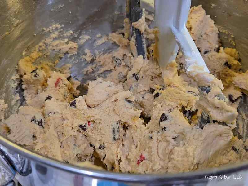 stiff chocolate chip peppermint cookie dough