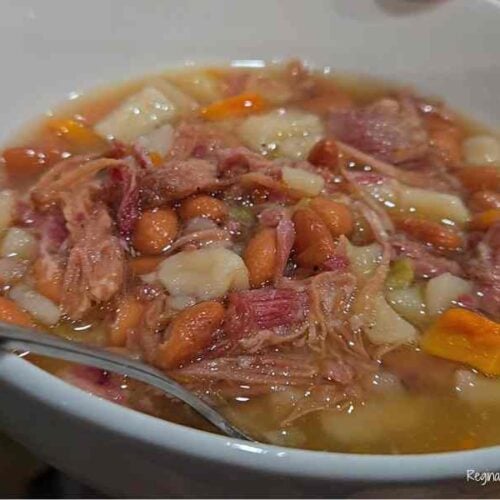 crock pot bean soup with ham and vegetables