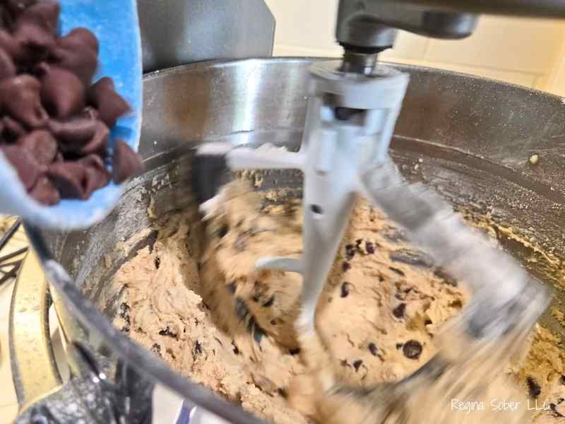 milk chocolate and semi sweet chocolate chips in cookie dough