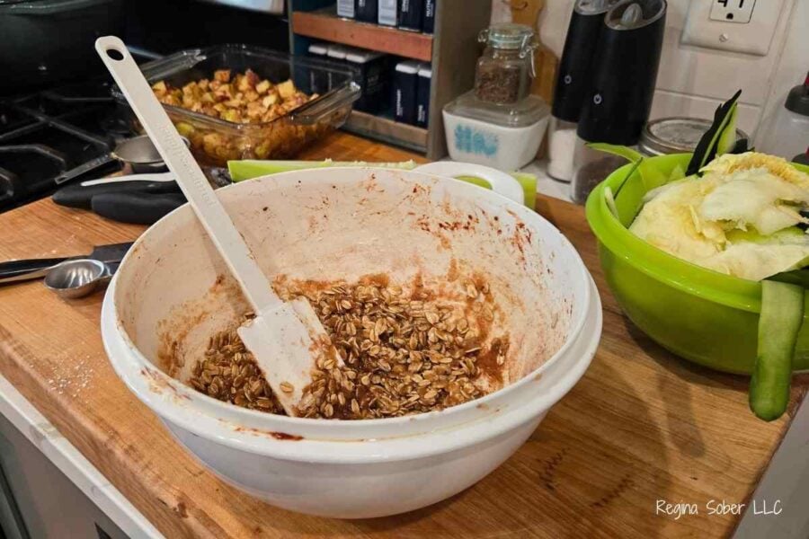 mix oats well with butter, sugar and cinnamon